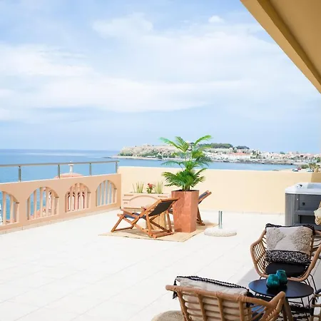 Thea - Rooftop Seaview Jacuzzi Апартаменты *