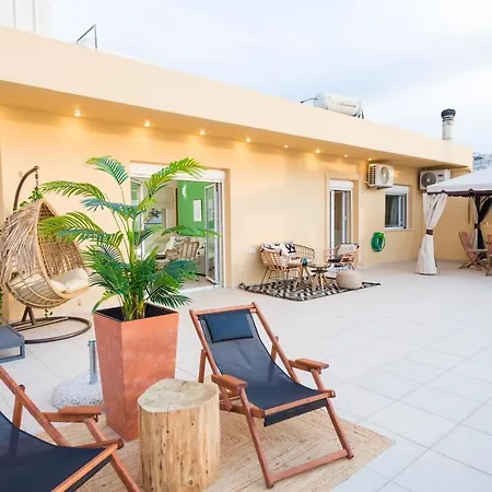 Thea - Rooftop Seaview Jacuzzi