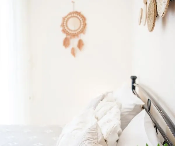 Thea - Rooftop Seaview Jacuzzi *